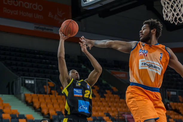 韩林杉也成 韩林杉也成